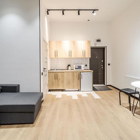 לבוב Modern Apartment In The Old City מראה חיצוני תמונה