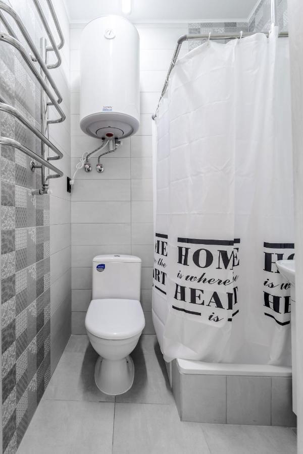 לבוב Modern Apartment In The Old City מראה חיצוני תמונה