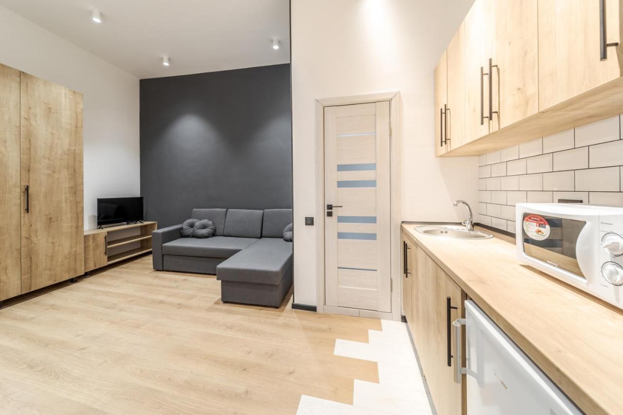 לבוב Modern Apartment In The Old City מראה חיצוני תמונה