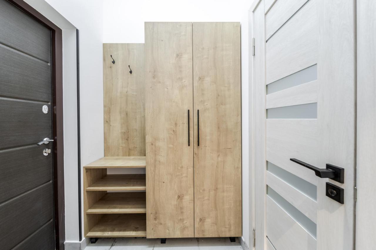 לבוב Modern Apartment In The Old City מראה חיצוני תמונה