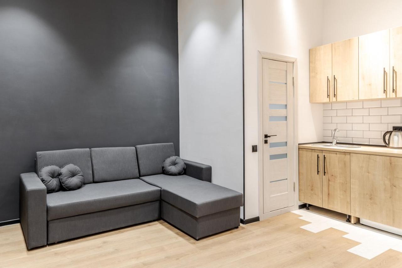 לבוב Modern Apartment In The Old City מראה חיצוני תמונה