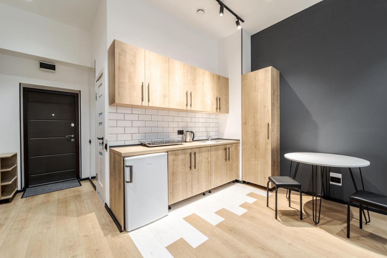 לבוב Modern Apartment In The Old City מראה חיצוני תמונה