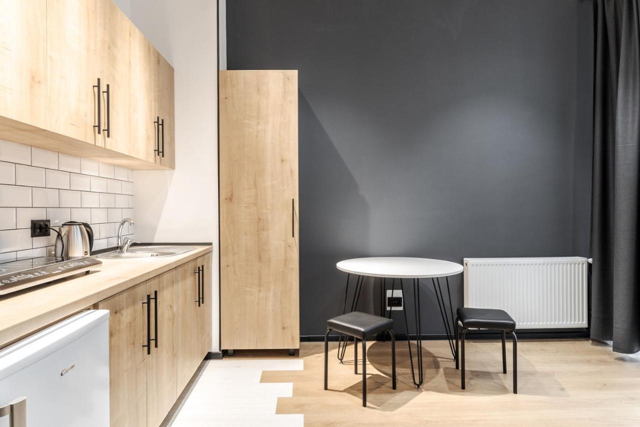 לבוב Modern Apartment In The Old City מראה חיצוני תמונה